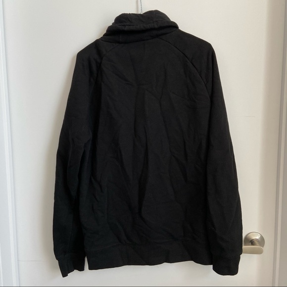 NYC H&M Sweater - Picture 4 of 4